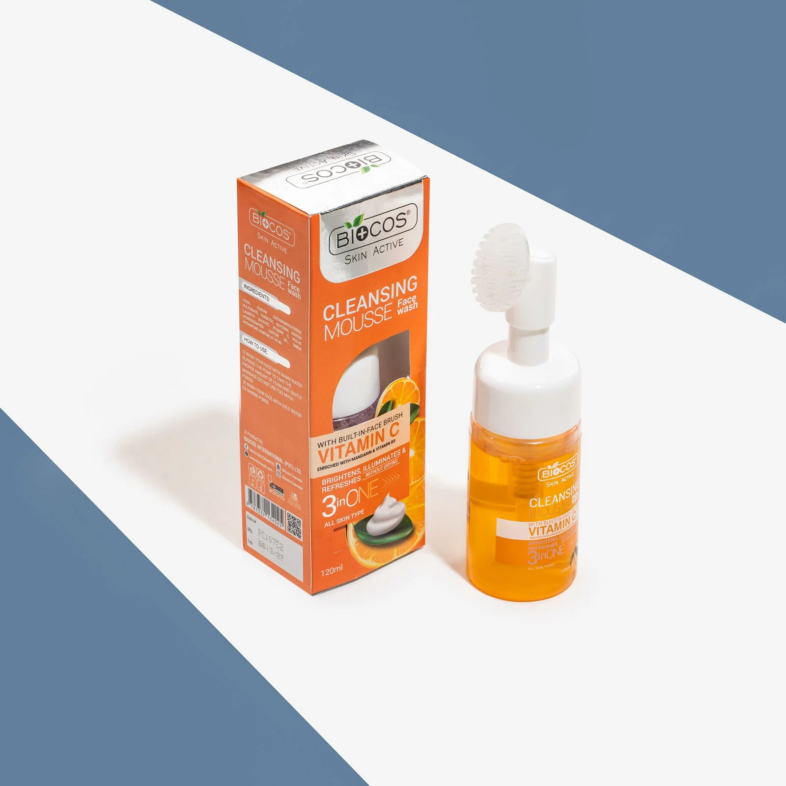 FaceWash_Mousse_Vitamin_C_-_Biocos-3386821 Vitamin C üz yuma mousse, təmizləyici üz mousse, Biocos cleansing mousse, dərini işıqlandıran mousse, parlaq dəri, dərini təmizləyən mousse, makiyaj təmizləyici, gündəlik üz təmizləmə Упаковка Biocos Vitamin C Cleansing Mousse, показывающая очищающее средство для лица, предназначенное для очищения кожи, придания ей сияния и свежести. Mousse, обогащённый витамином C, осветляет кожу и делает её свежей