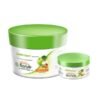 Golden Pearls Double Exfoliating Scrub böyük və kiçik qabda, dərinin təmizlənməsi və nəmləndirilməsi üçün təsvir edilən məhsul Скраб Golden Pearls Double Exfoliating в большой и малой упаковке, изображение продукта для глубокого очищения и увлажнения кожи.